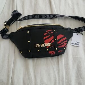 Not love moschino fanny black bag